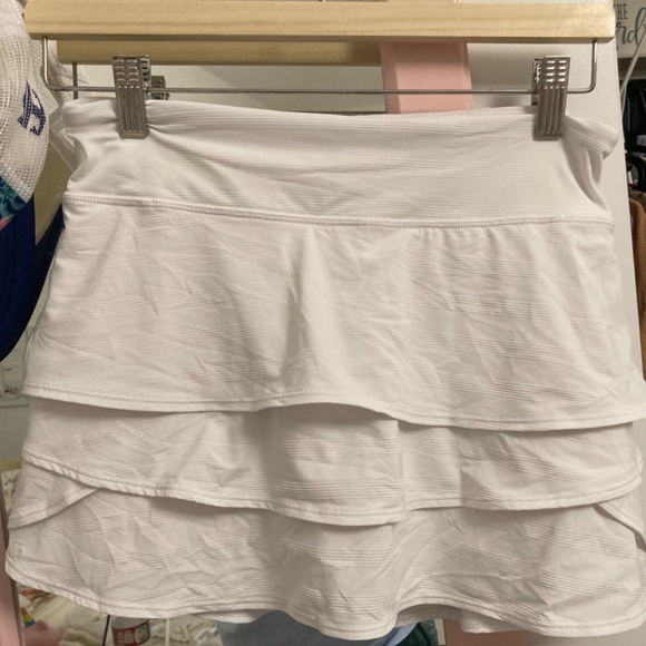 SOLD White Athleta Swing Skort - Picture 3 of 6